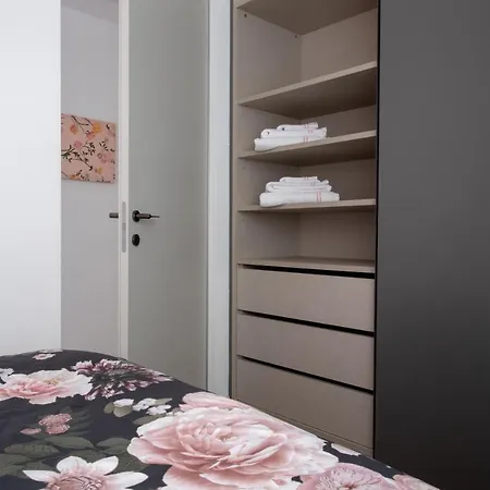 Madeleine Apartments - Brera-3